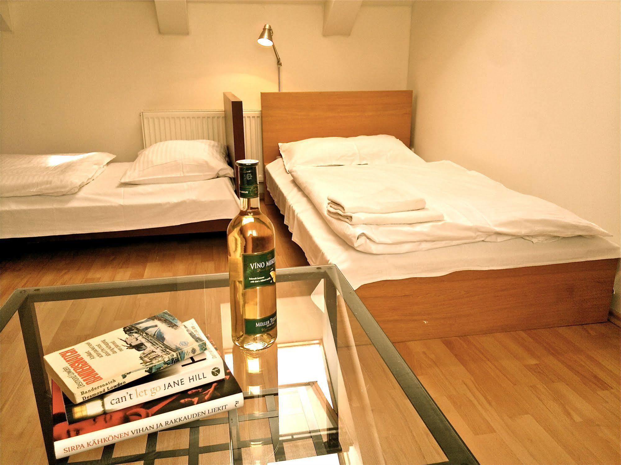 Residence Pinkas Praag Buitenkant foto